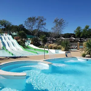 Camping Mobil-home Confortable Et Bien Equipe Avec Piscines Et La A Pied, Fouesnant
